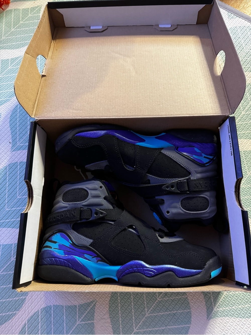 Jordan Aqua 8